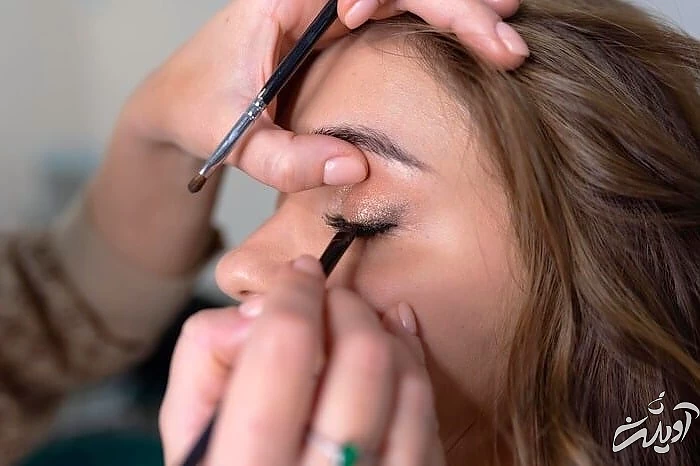 براش تیز مناسب خط چشم میکاپ کردن